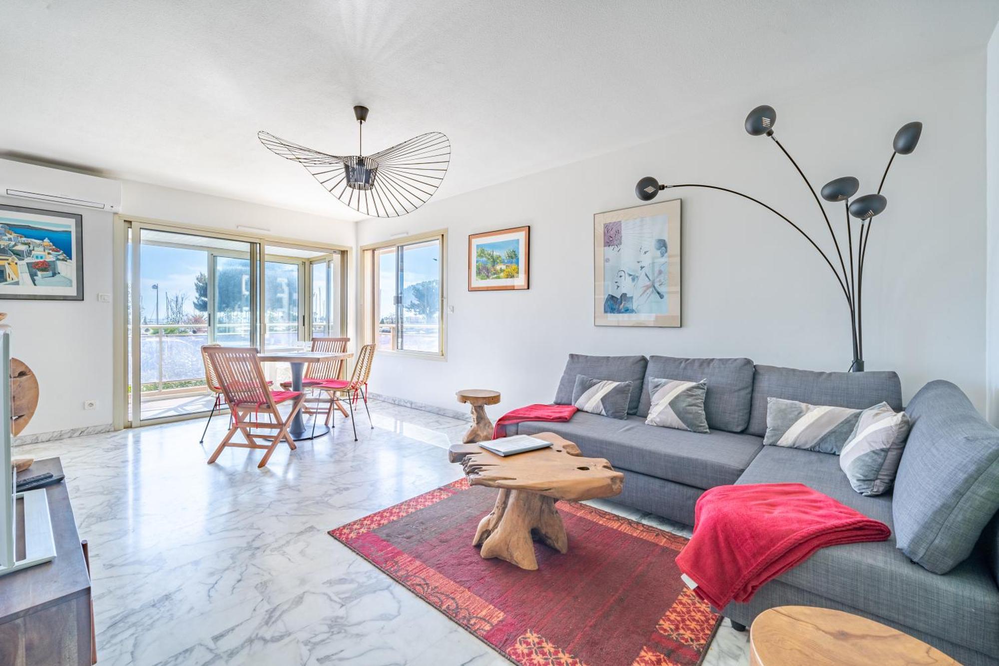 Magnifique 2 Pieces Vue - Parking Proche *